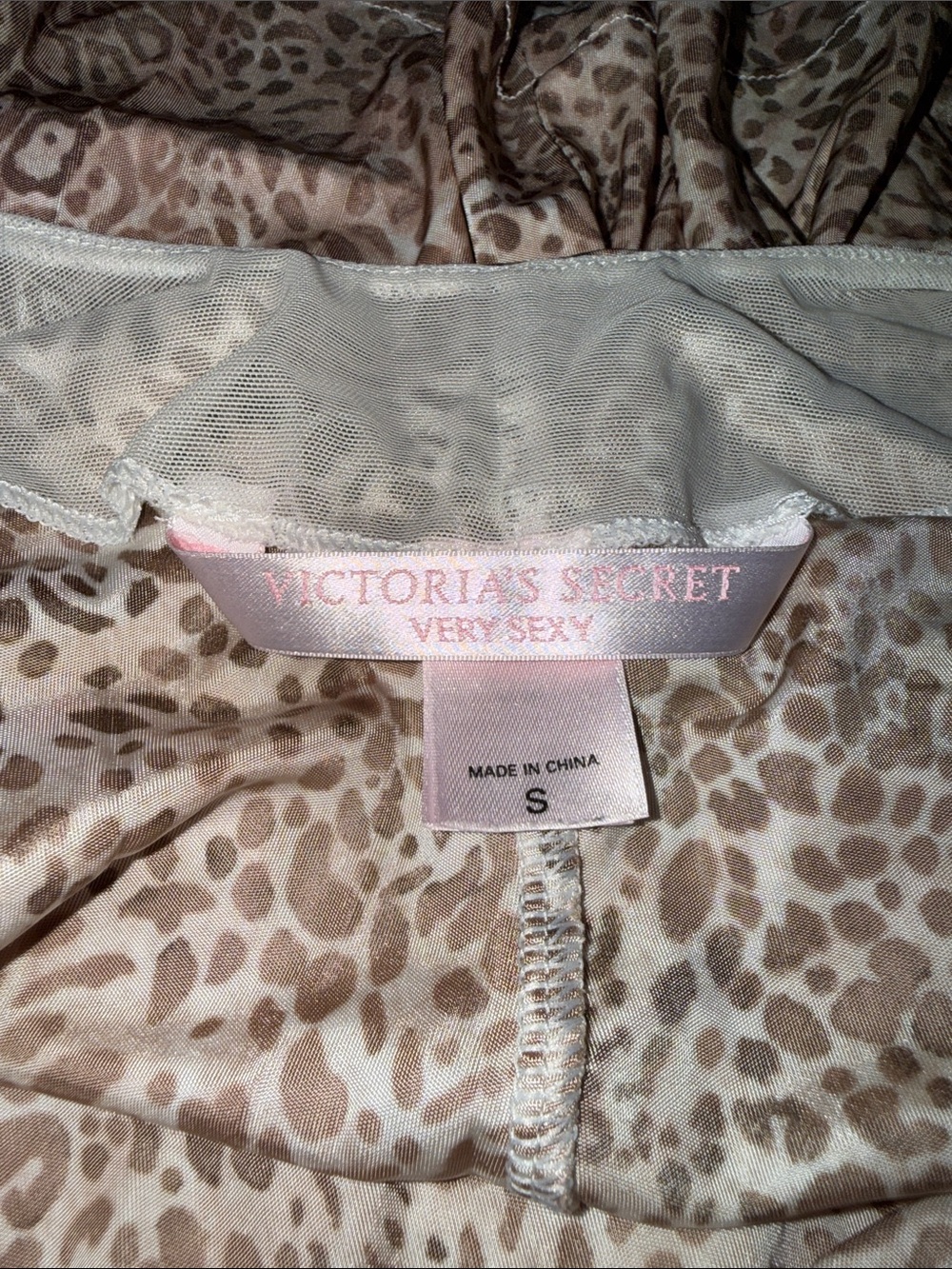 Victoria's Secret Very Sexy Beige Leopard Halter Cowl Neck Tank 2006 - Picture 7 of 9